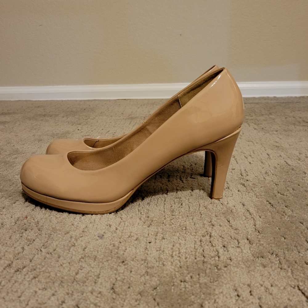 CL Laundry High Heels